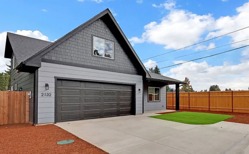 New residential garage door installed by Crawford Windor in Eugene, Oregon